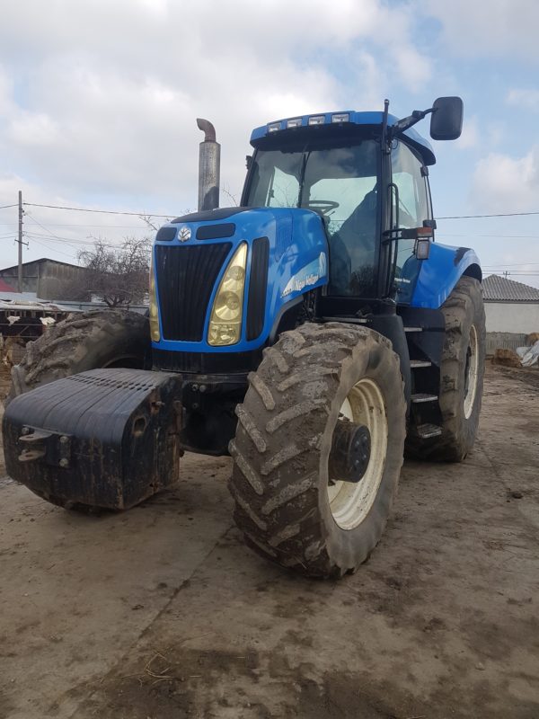 tractor agricol New Holland T8030